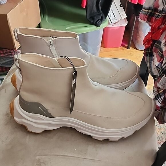 Women's Sorel Acadia NWT Size 12 - Picture 1 of 9